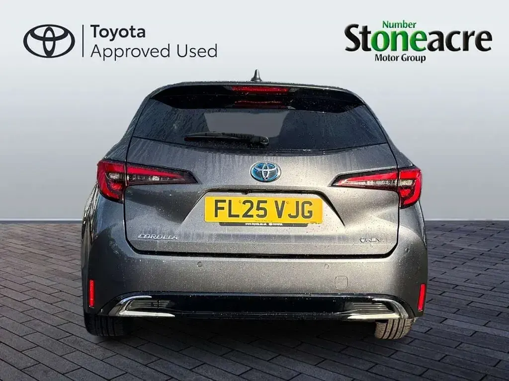 Used Toyota Corolla Design 196 HP (144 kW) 2025 Grey Estate