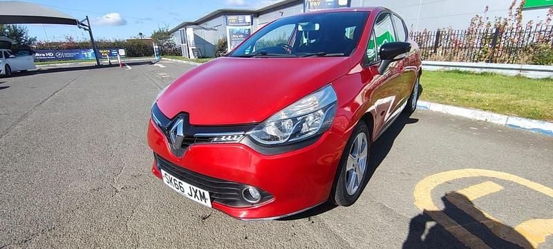 Red Used 2016 Renault Clio IV Dynamique Hatchback | £5,495 (Fair price) - Image 1/4