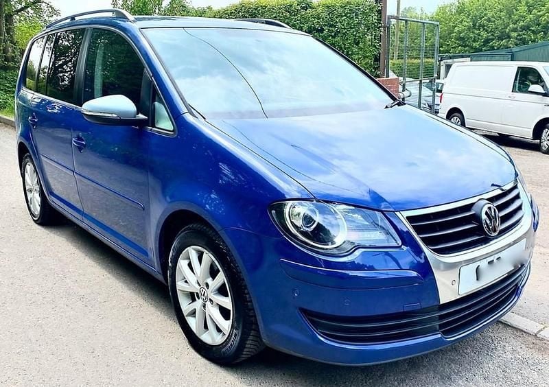 Used VW Touran Match 105 HP (77 kW) 2010 Blue MPV