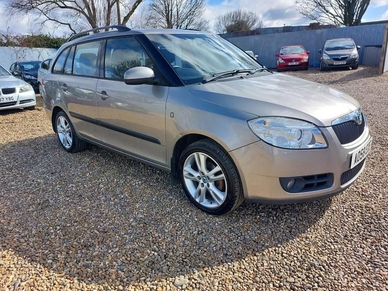 Used Skoda Fabia 86 HP (63 kW) 2008 Beige Estate