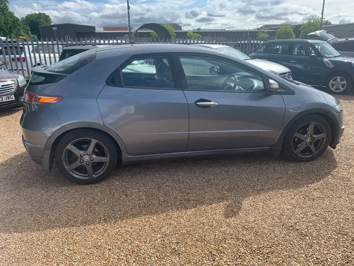Used Honda Civic SE 138 HP (101 kW) 2006 Grey Hatchback