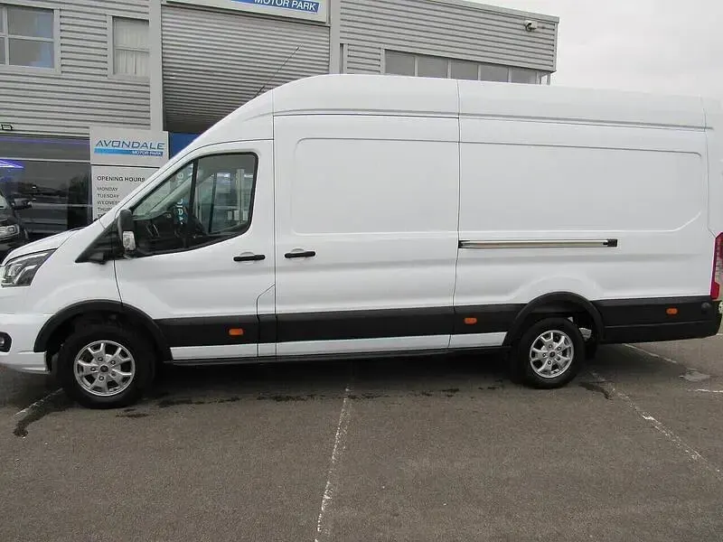 Used Ford Transit Limited 170 HP (125 kW) 2022 White Van