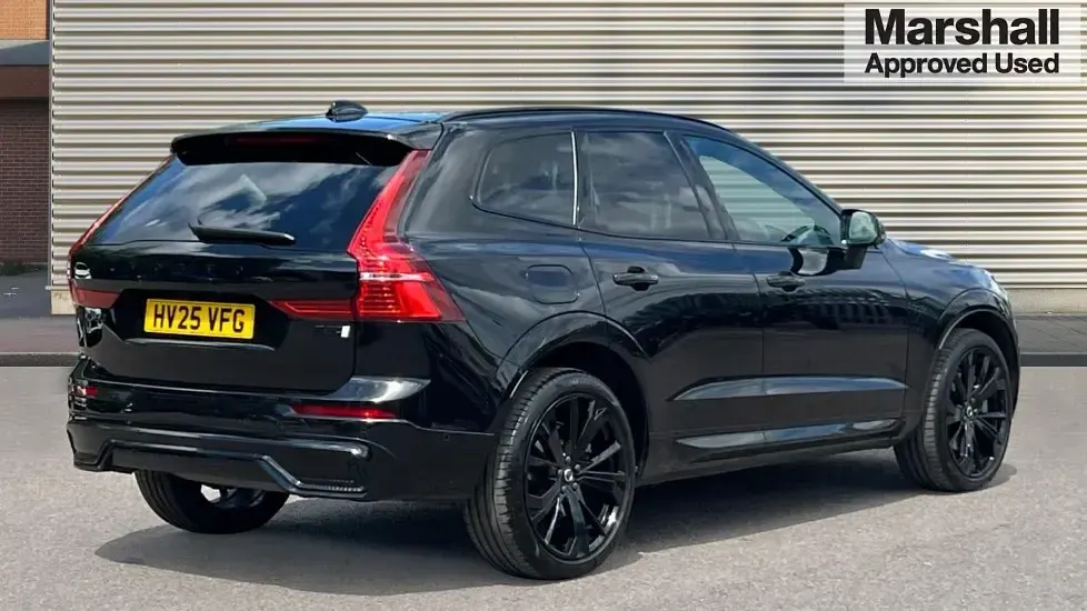 Used Volvo XC60 Plus 250 HP (183 kW) 2025 Black SUV