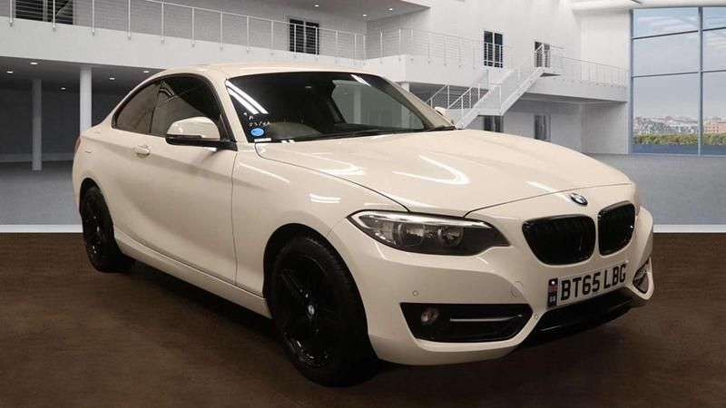 Used BMW 218 Sport Line 2015 White Coupe