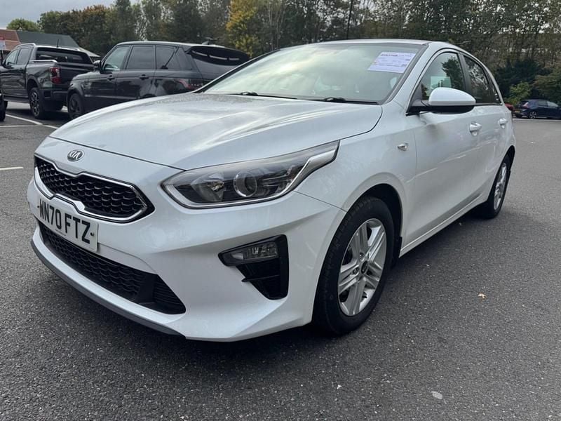 Used Kia Ceed 2020 White Hatchback