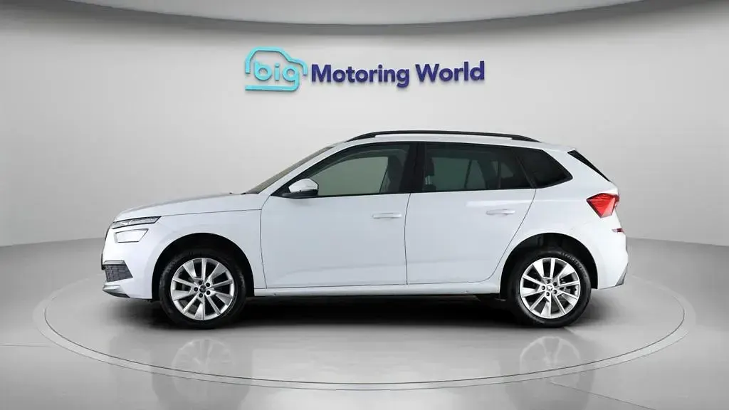 Used Skoda Kamiq SE Drive 95 HP (69 kW) 2023 White SUV