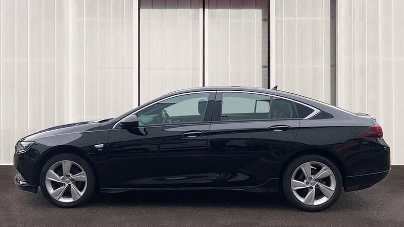 Used Vauxhall Insignia Sport 140 HP (102 kW) 2019 Black Hatchback