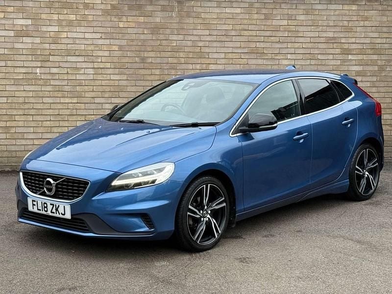 Blue Used 2018 Volvo V40 R-Design Pro Estate | £8,145 (Fair price) - Image 1/3