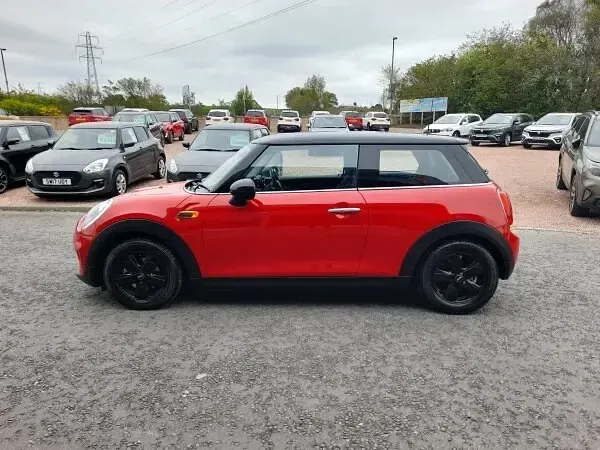 Used Mini Cooper Hatch 136 HP (100 kW) 2018 Red Hatchback