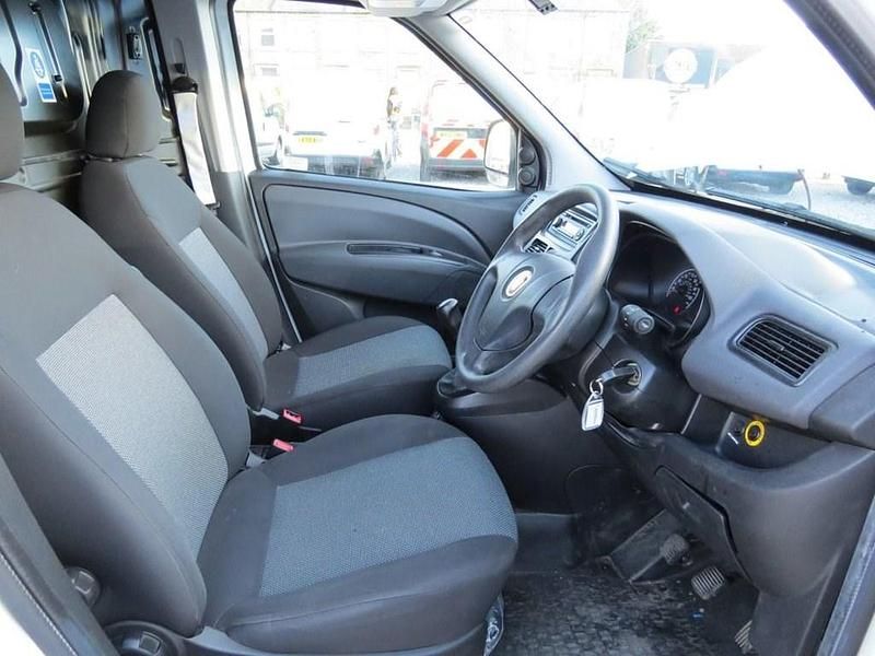 Used Fiat Doblò 2015 White MPV