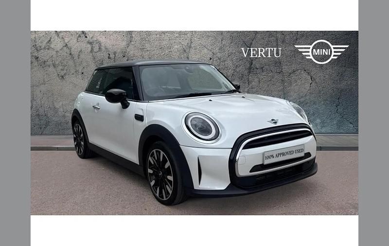 Used Mini Cooper Exclusive 136 HP (100 kW) 2023 White Hatchback