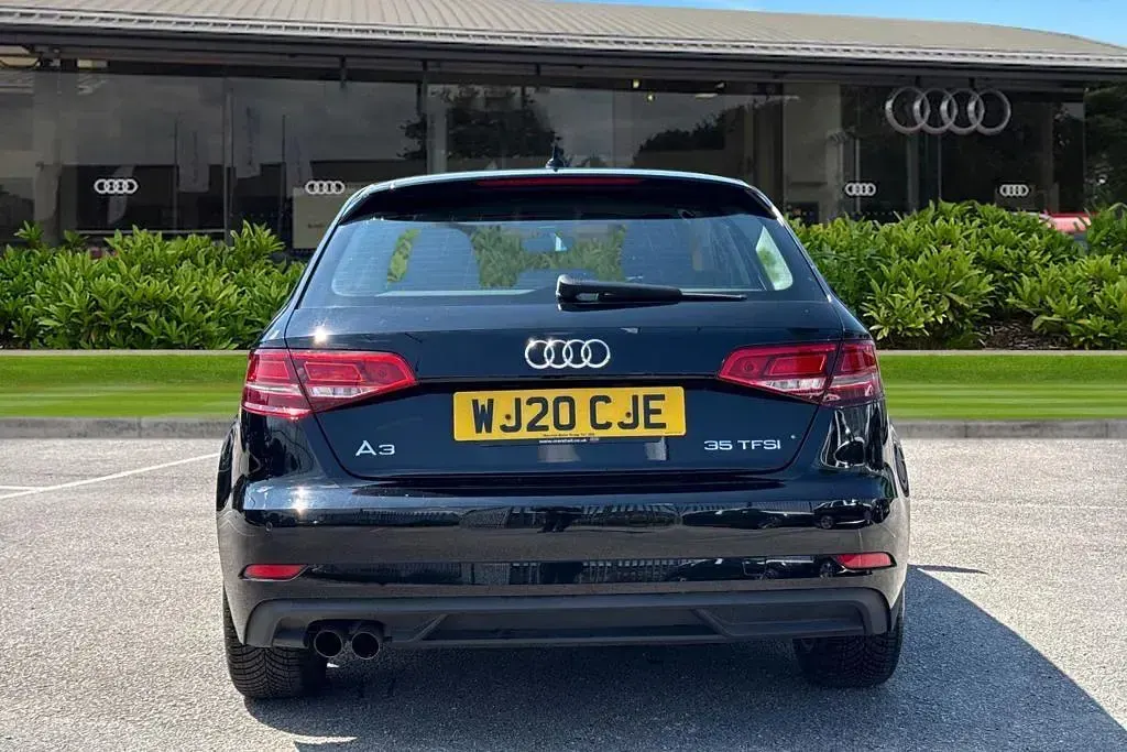 Used Audi A3 Comfort 150 HP (110 kW) 2020 Black Sedan