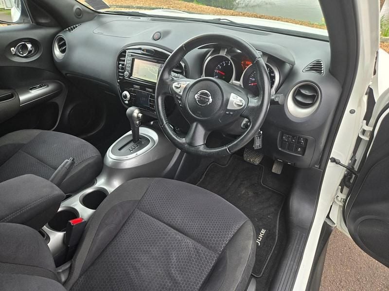 Used Nissan Juke Acenta 117 HP (86 kW) 2013 White SUV