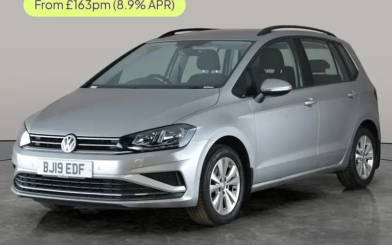Used VW Golf VII SE 131 HP (96 kW) 2019 Hatchback