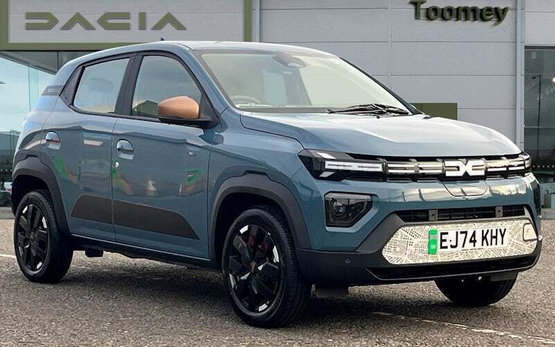 New 2024 Dacia Spring Extreme Hatchback | £14,790 (Fair price) - Image 1/4