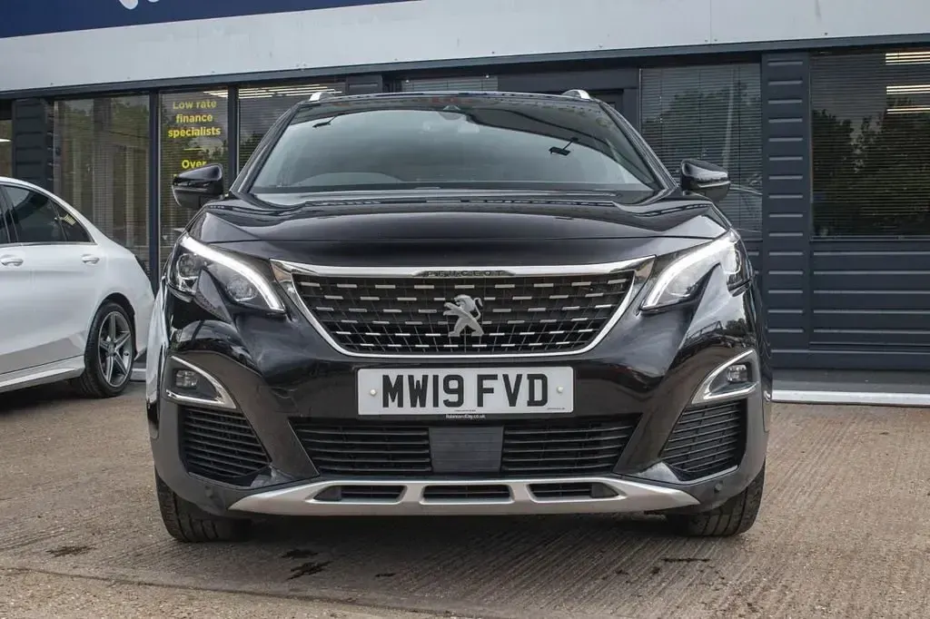 Second-hand Peugeot 5008 GT-line 130 CP (95 kW) 2019 Negru SUV