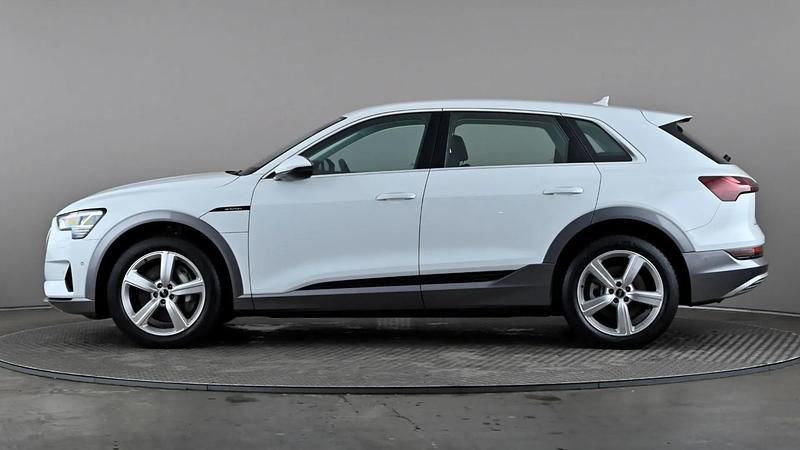 Used Audi e-tron 300 kW (408 HP) 2022 White SUV