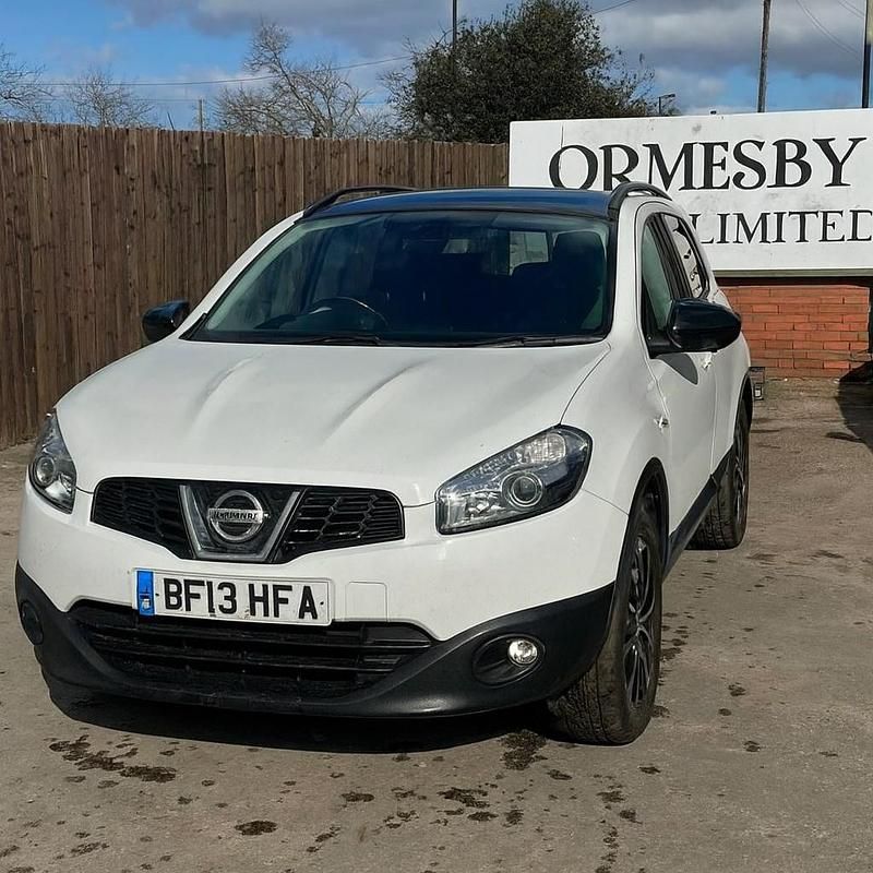 White Used 2013 Nissan Qashqai 360º SUV | £4,499 (Fair price) - Image 1/1