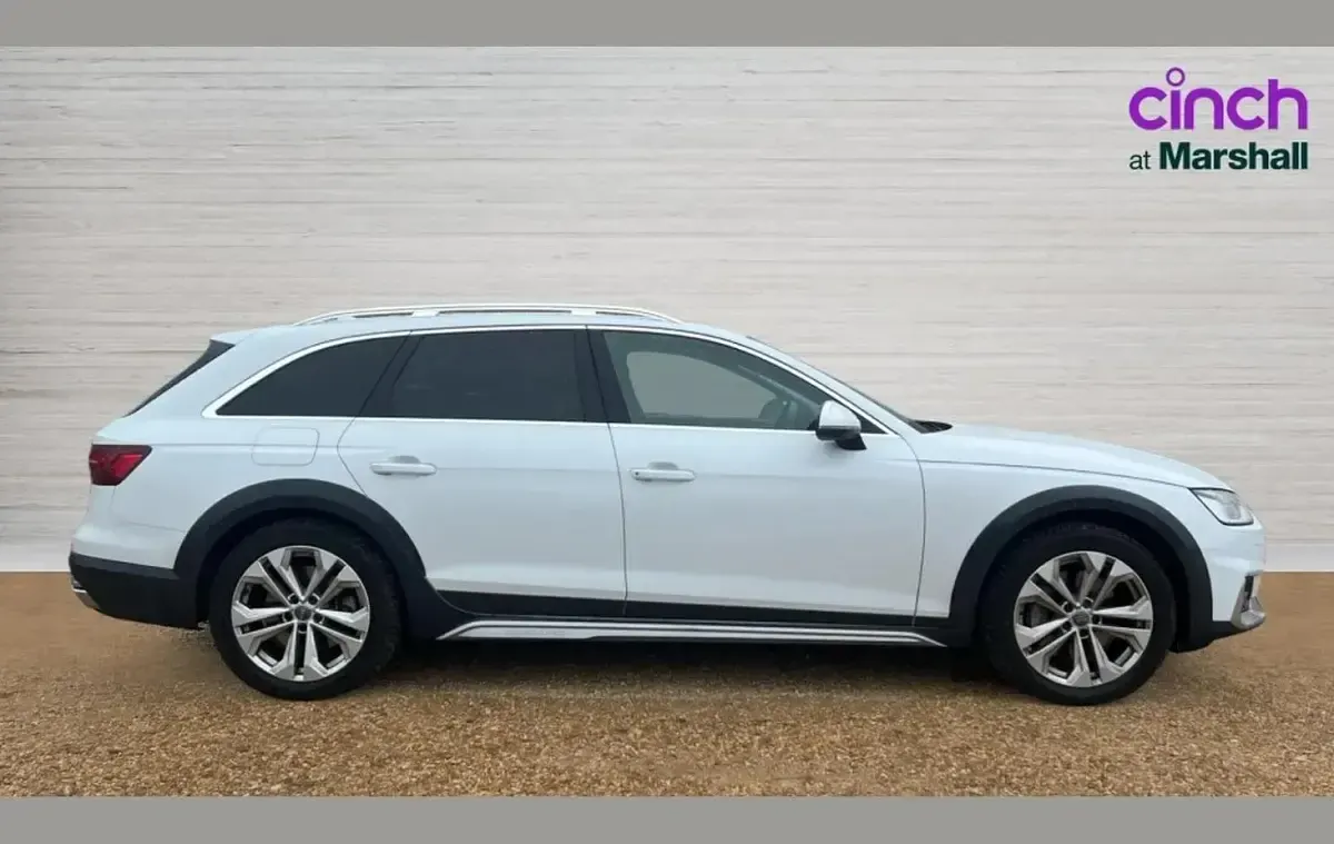Usado Audi A4 Allroad Sport 245 HP (180 kW) 2020 Branco Carrinha