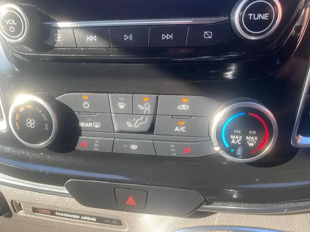 Used Ford Tourneo Custom Titanium 2019 Blue Van