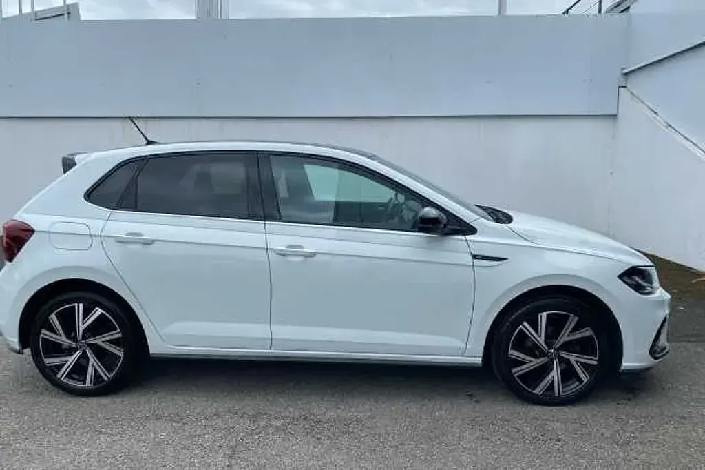 Used VW Polo R-line 110 HP (80 kW) 2023 White Hatchback