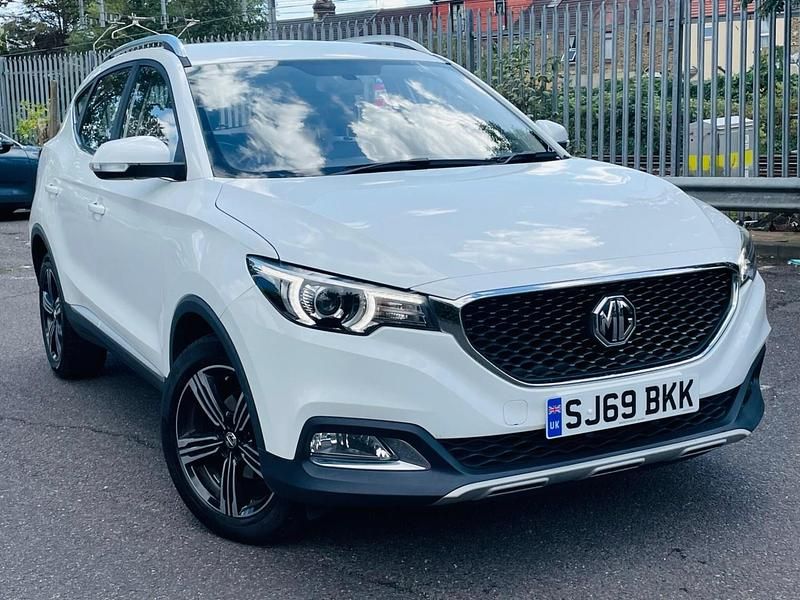 White Used 2019 MG ZS Exclusive Sedan | £10,675 (Fair price) - Image 1/4