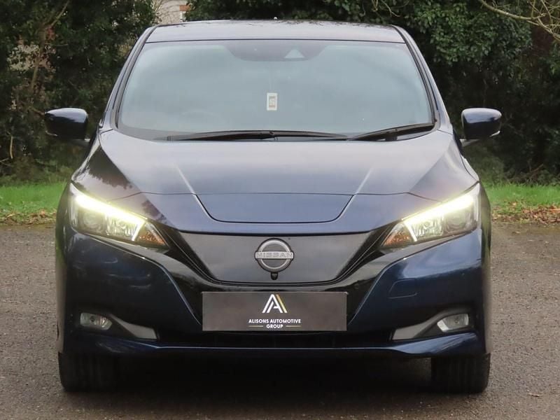 Used Nissan Leaf N-Connecta 110 kW (150 HP) 2022 Blue Hatchback