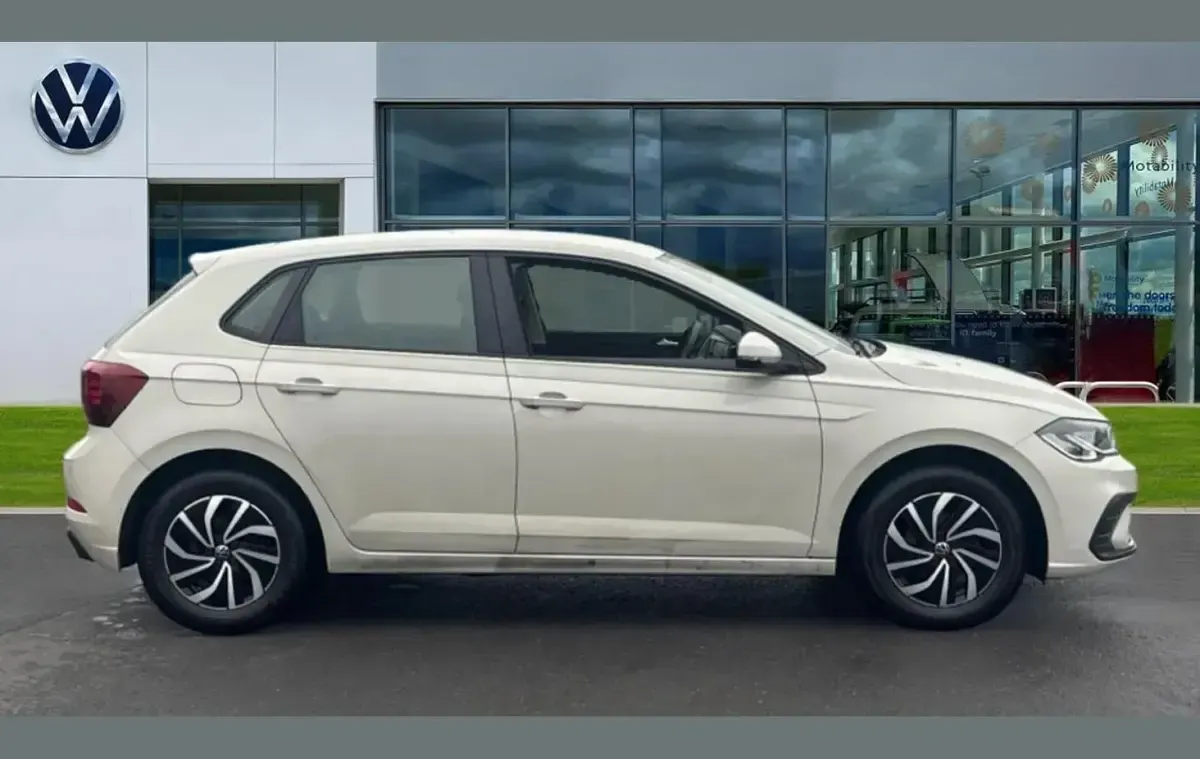 Used VW Polo Life 95 HP (69 kW) 2024 Ascot grey Hatchback
