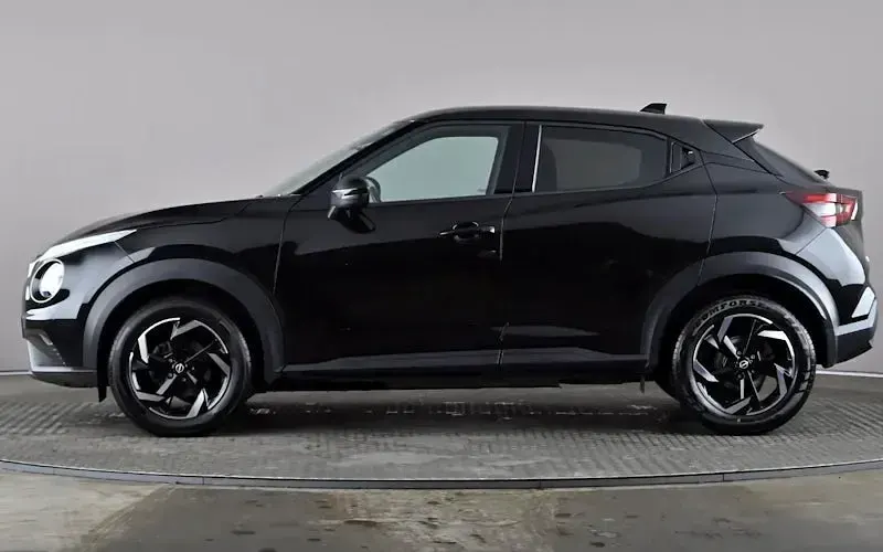 Used Nissan Juke N-Connecta 114 HP (83 kW) 2023 Black SUV