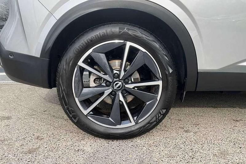 Used Nissan Qashqai Tekna 190 HP (139 kW) 2023 Silver SUV