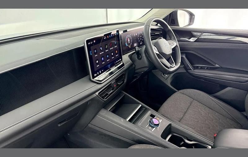 Second-hand VW Tiguan Match 128 CP (94 kW) 2024 Gri SUV