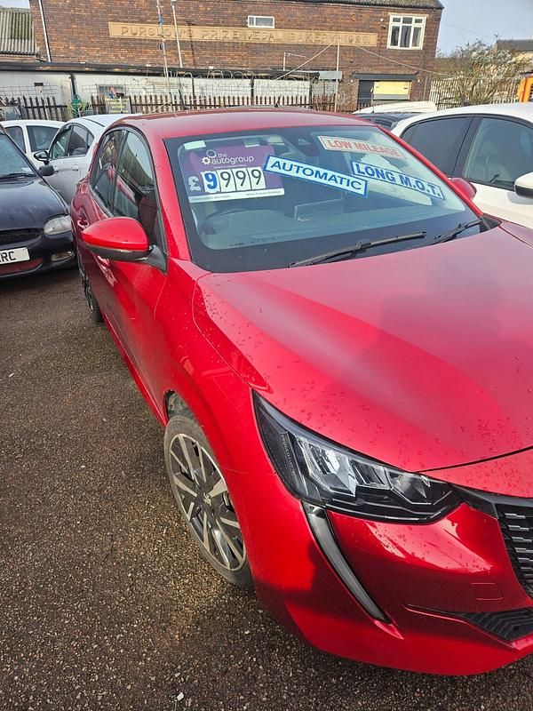 Used Peugeot 208 Allure Premium 75 HP (55 kW) 2020 Red Hatchback