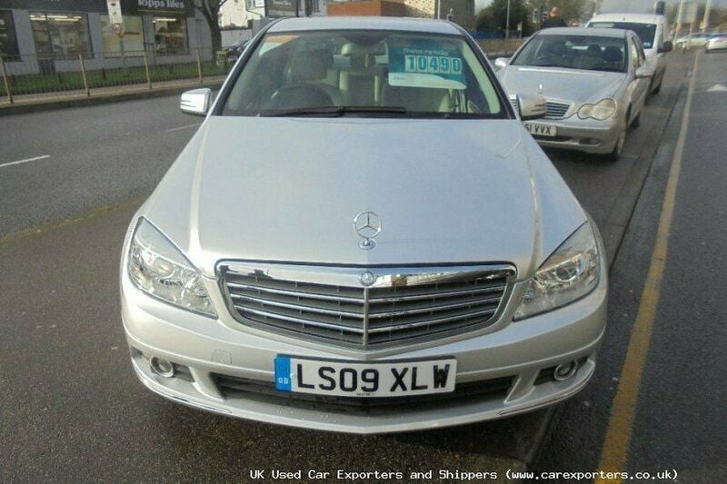 Used Mercedes C180 156 HP (114 kW) 2009 Sedan