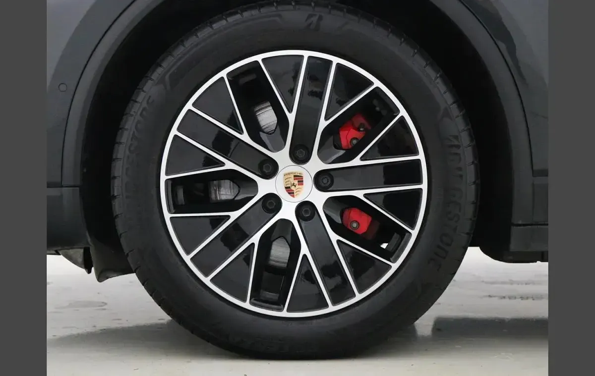 Used Porsche Macan 380 kW (517 HP) 2024 Grey SUV
