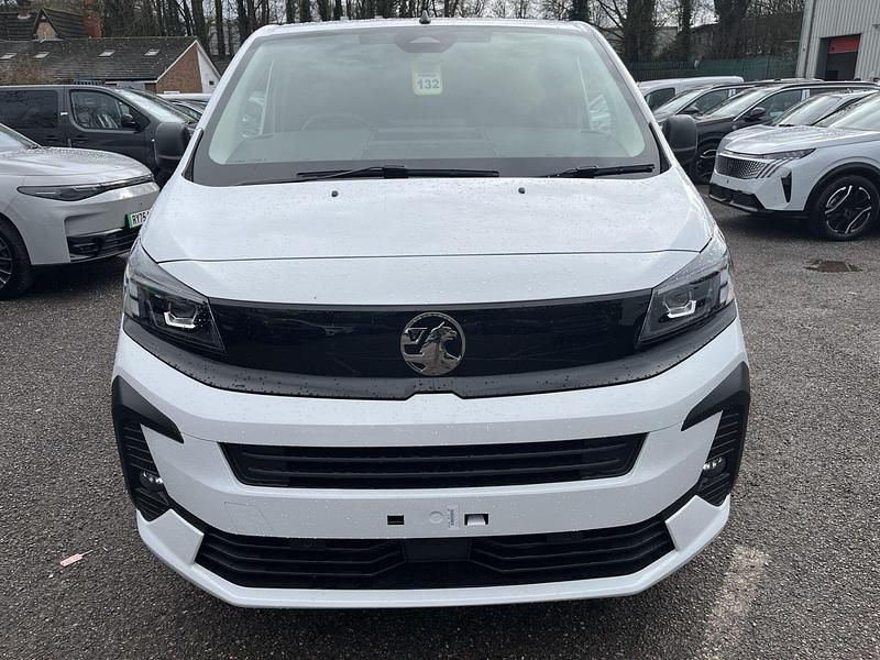 Nouă Vauxhall Vivaro S 150 CP (110 kW) 2026 Alb Monovolum