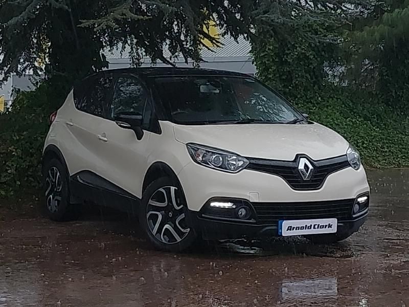 Cream Used 2013 Renault Captur Dynamique SUV | £6,498 (Fair price) - Image 1/4