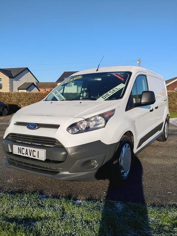White Used 2017 Ford Transit Connect Limited MPV | £5,995 (Super price) - Image 1/4