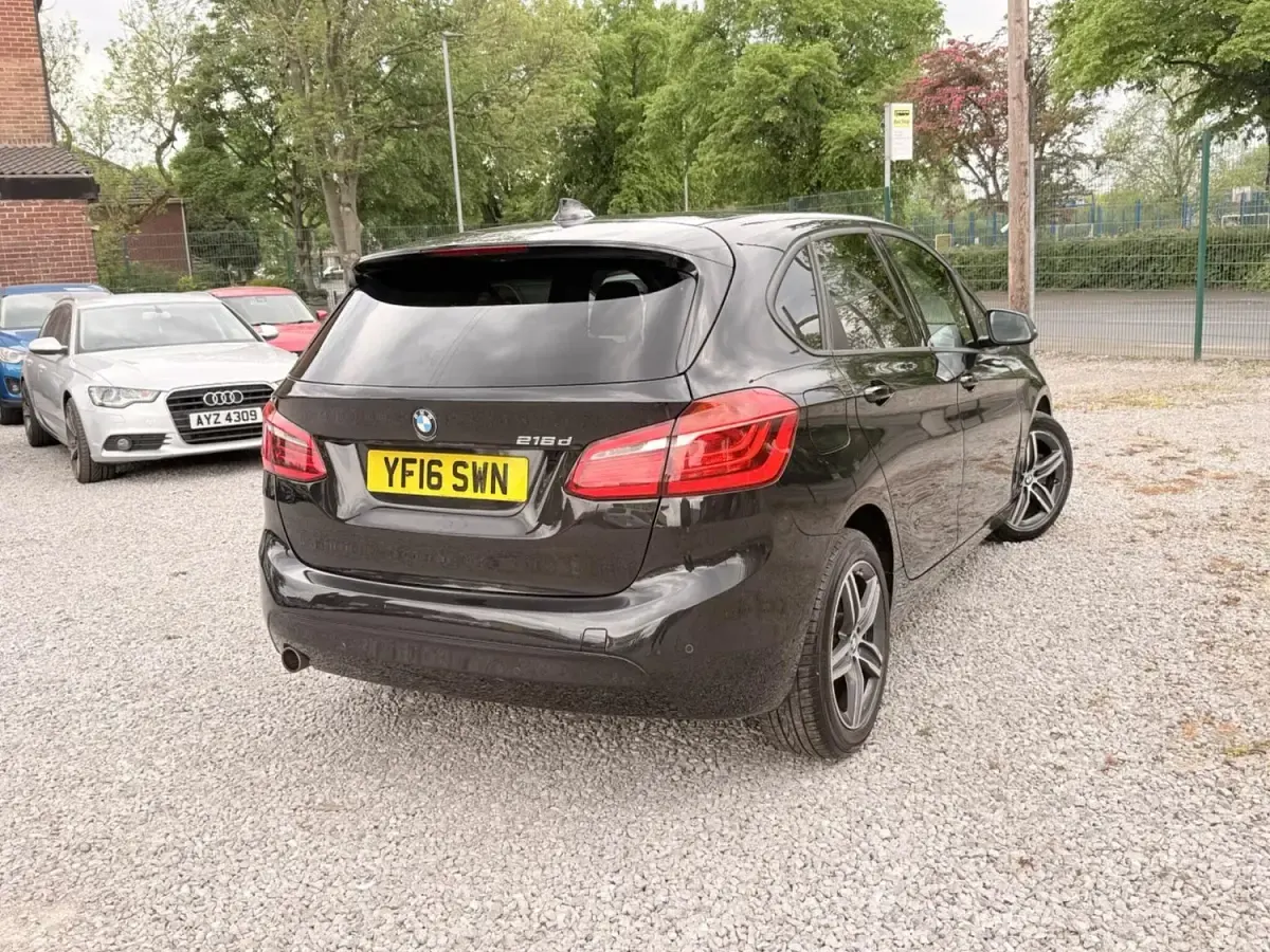Usado BMW 216 Sport Line 2016 Preto Citadino