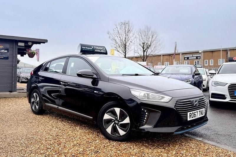 Black Used 2017 Hyundai Ioniq SE Hatchback | £8,795 (Fair price) - Image 1/1