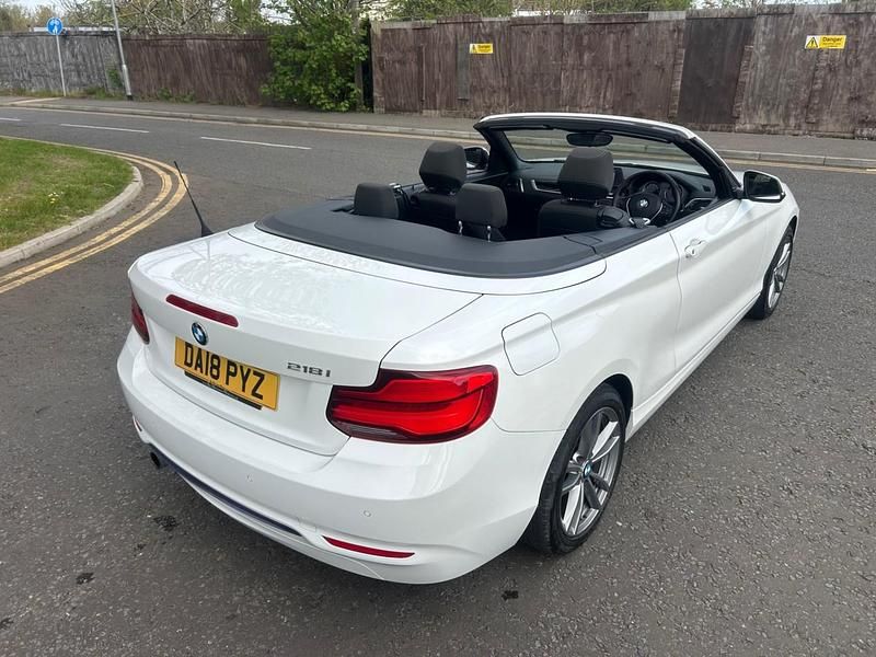 Usado BMW 218 Sport Line 2018 Blanco Descapotable