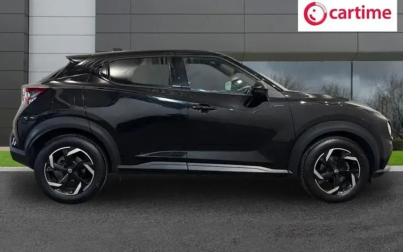 Used Nissan Juke N-Connecta 114 HP (83 kW) 2022 Black SUV