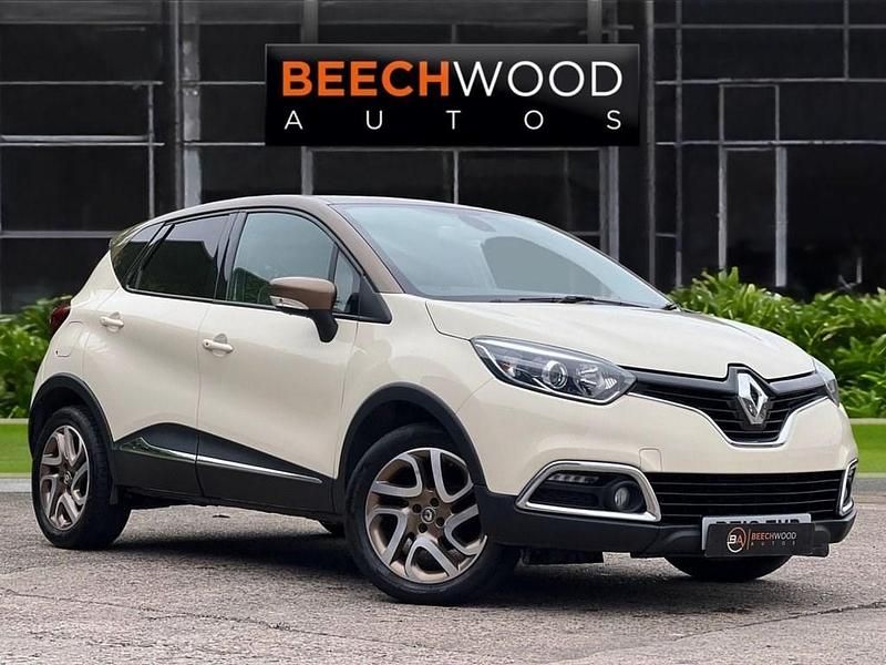White Used 2016 Renault Captur Iconic SUV | £6,500 (Fair price) - Image 1/4