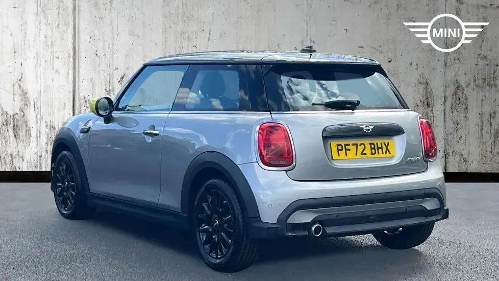 Used Mini Cooper Classic 134 HP (98 kW) 2022 Silver Hatchback