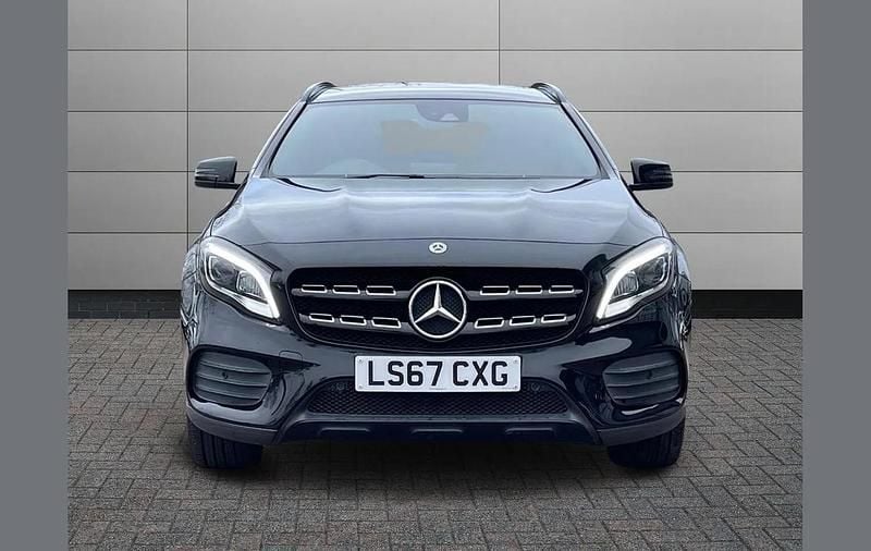 Used Mercedes GLA220 AMG Line Premium 177 HP (130 kW) 2017 Black SUV