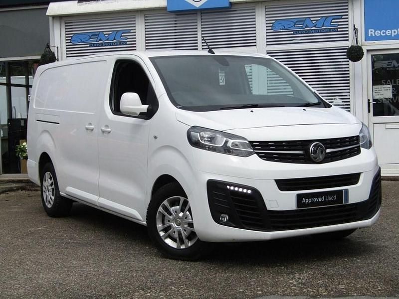 White Used 2020 Vauxhall Vivaro Sportive Van | £8,700 (Fair price) - Image 1/4