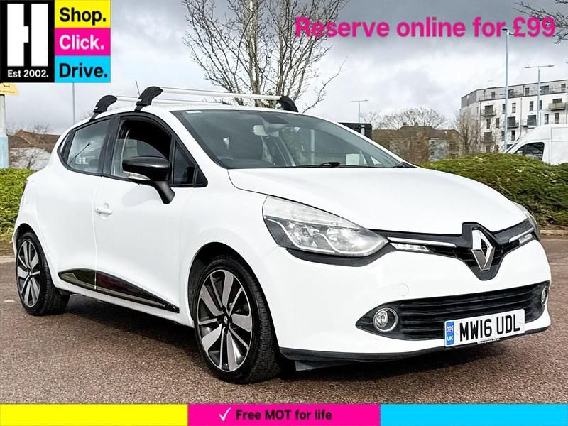 Used Renault Clio IV Dynamique 75 HP (55 kW) 2016 White Hatchback
