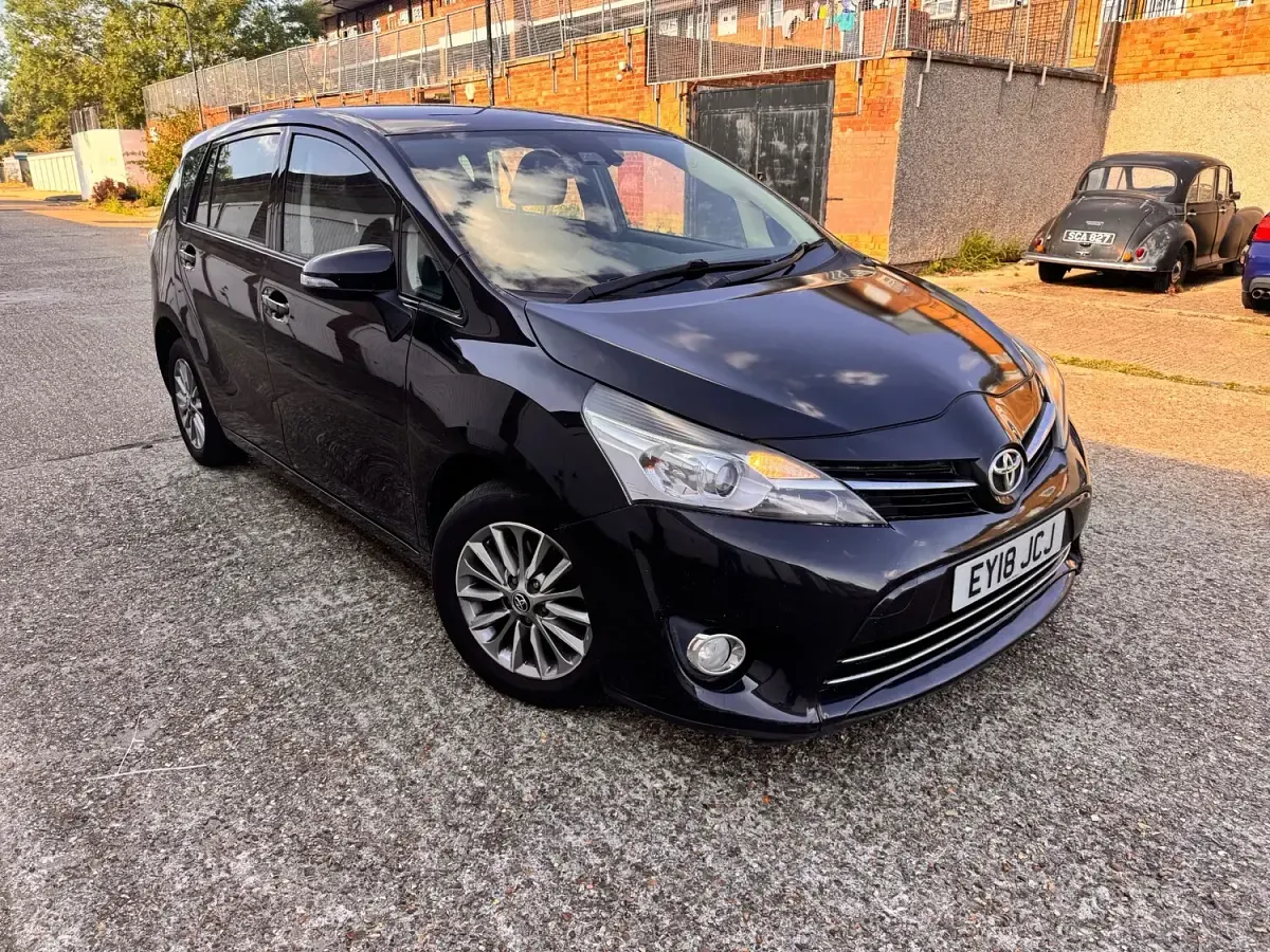 Used Toyota Verso 132 HP (97 kW) 2018 Black MPV
