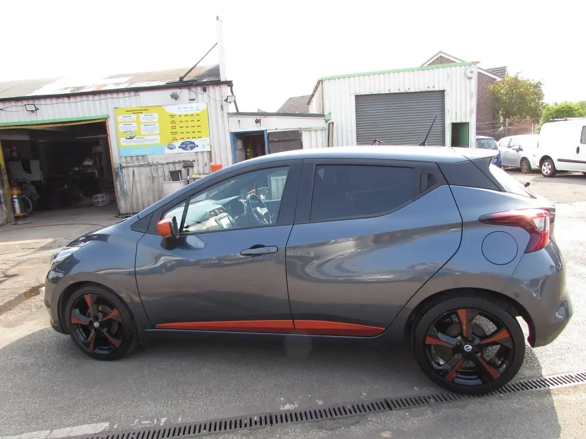 Used Nissan Micra Tekna 90 HP (66 kW) 2017 Grey Hatchback