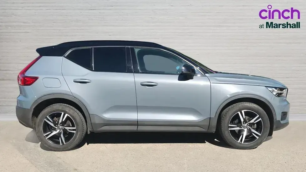Used Volvo XC40 R-Design 163 HP (119 kW) 2021 Grey SUV
