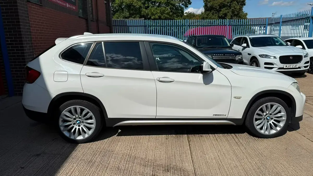 Used BMW X1 Advantage 177 HP (130 kW) 2010 White SUV